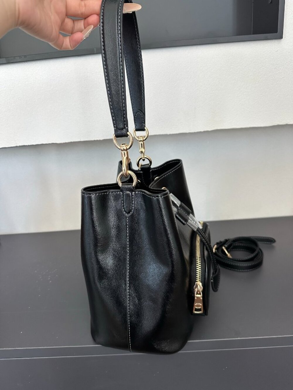 Coach Black Leather Bucket Bag, Detachable Shoulder Strap, New Without Tags - Picture 5 of 9